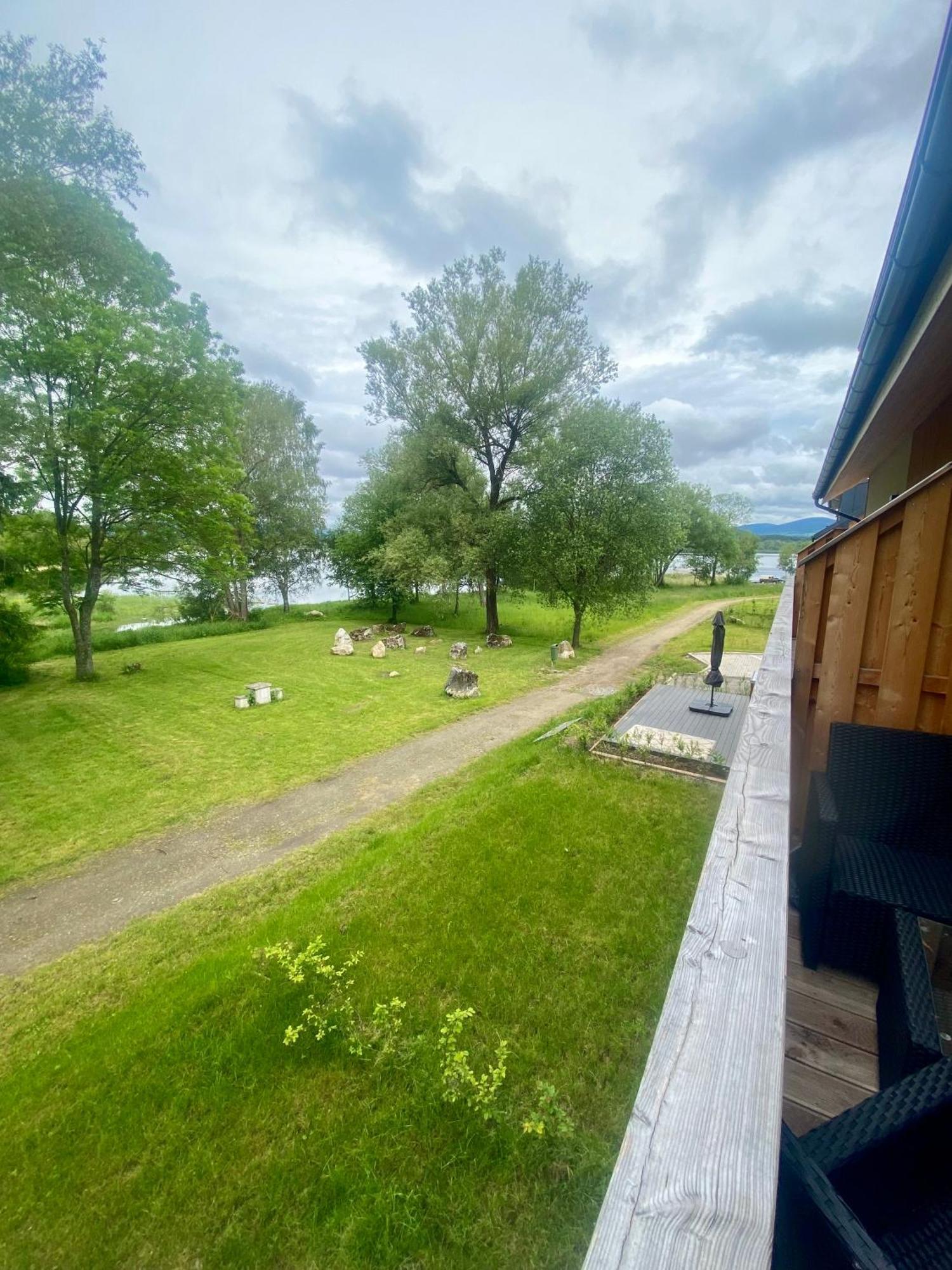 Apartman Na Brehu Lipna Černá v Pošumaví Buitenkant foto